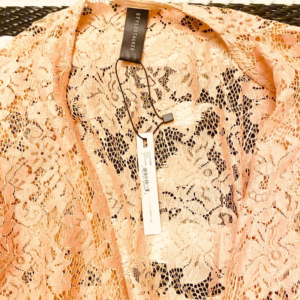 Soft Peachy pink LACE ROBE 💕 - Picture 6 of 6